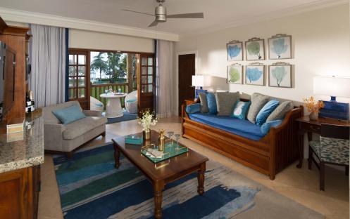 Beaches Negril Resort & Spa-Tropical Beachfront One-Bedroom Grand Concierge Family Suite 1_15564